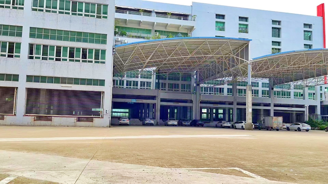 龙华大浪元芬地铁口物流园一楼4800平厂房出租
