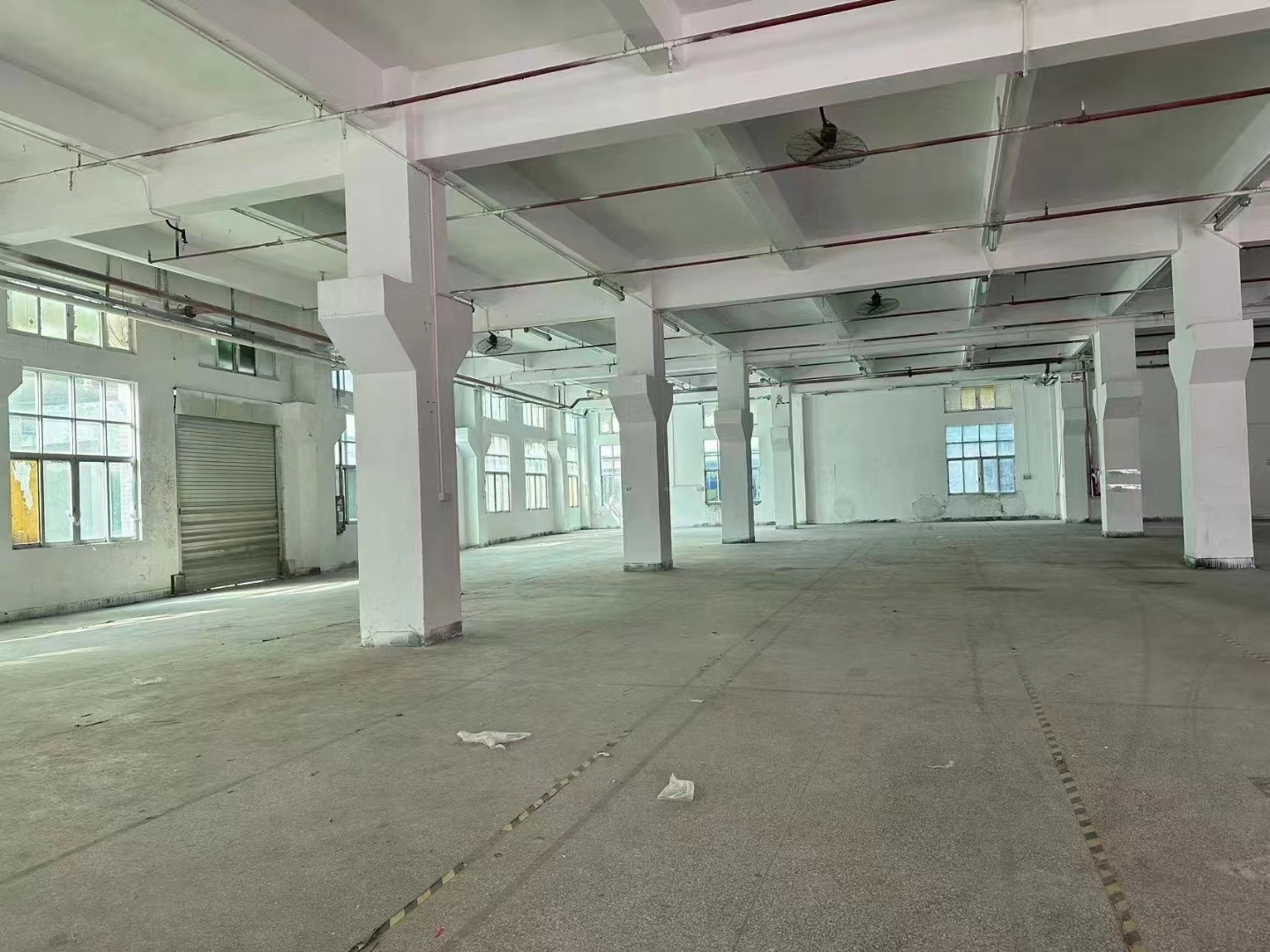 清湖地铁口零距离一楼2000平厂房出租