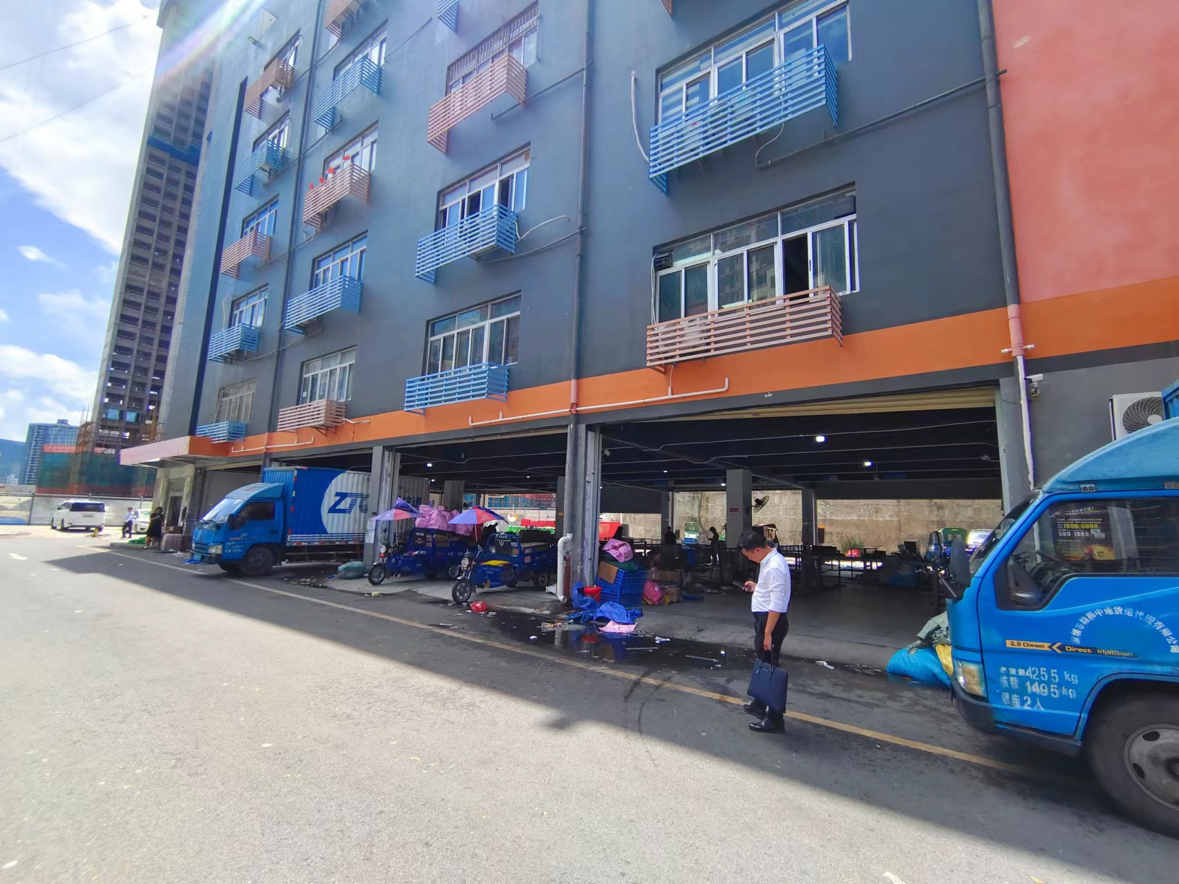 龙华民治壹城中心附近一楼整层1330平方厂房出租