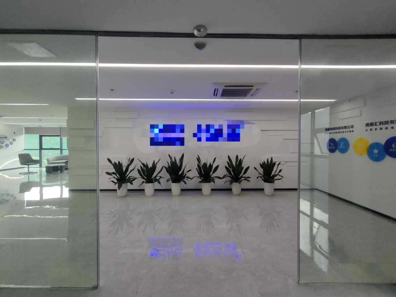 《坂田生态园》五和地铁口精装修1250平办公室出租