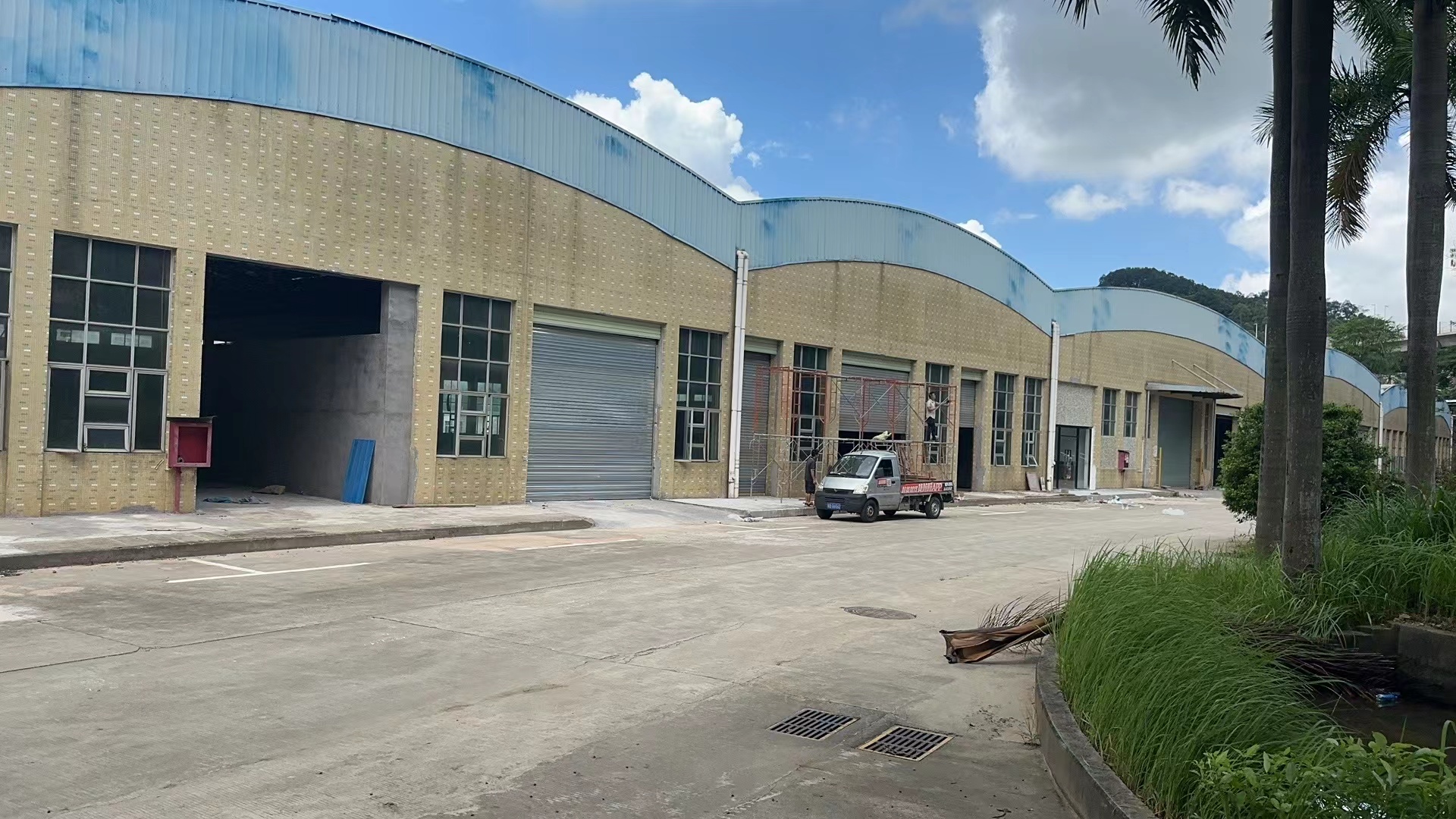 龙华大浪实用1600平层高10米厂房出租