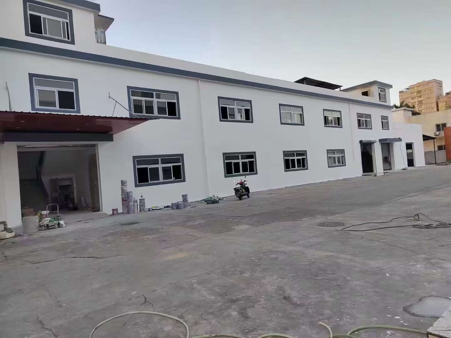 光明独院厂房总面积4300平米出租