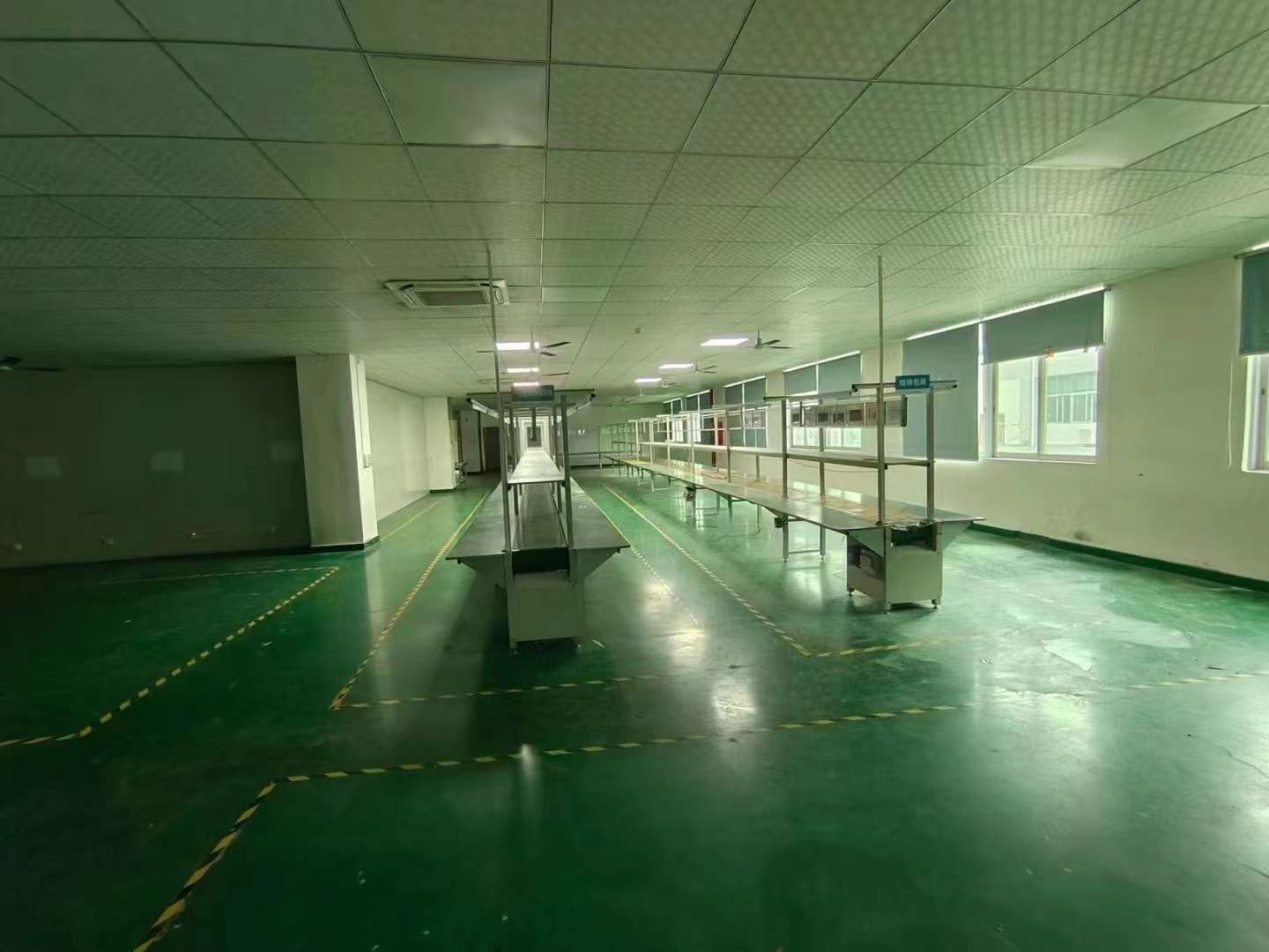 松岗塘下涌主干道边二楼2300平厂房出租