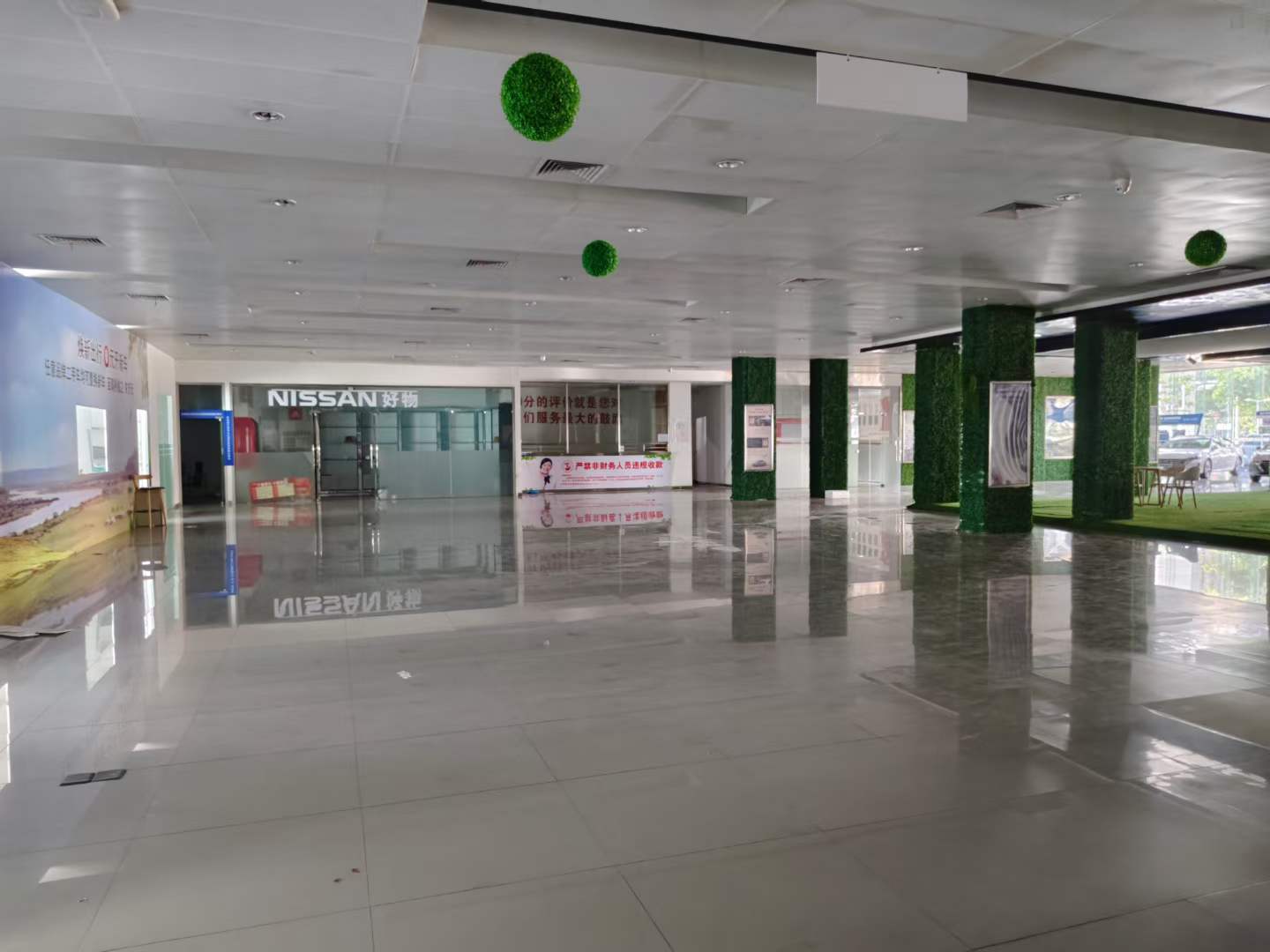 龙华布龙路现成4S店建筑面积9980平商业出租