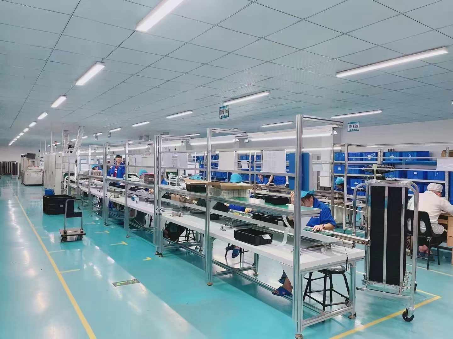 石岩街道上屋大型科技园5600平厂房出租