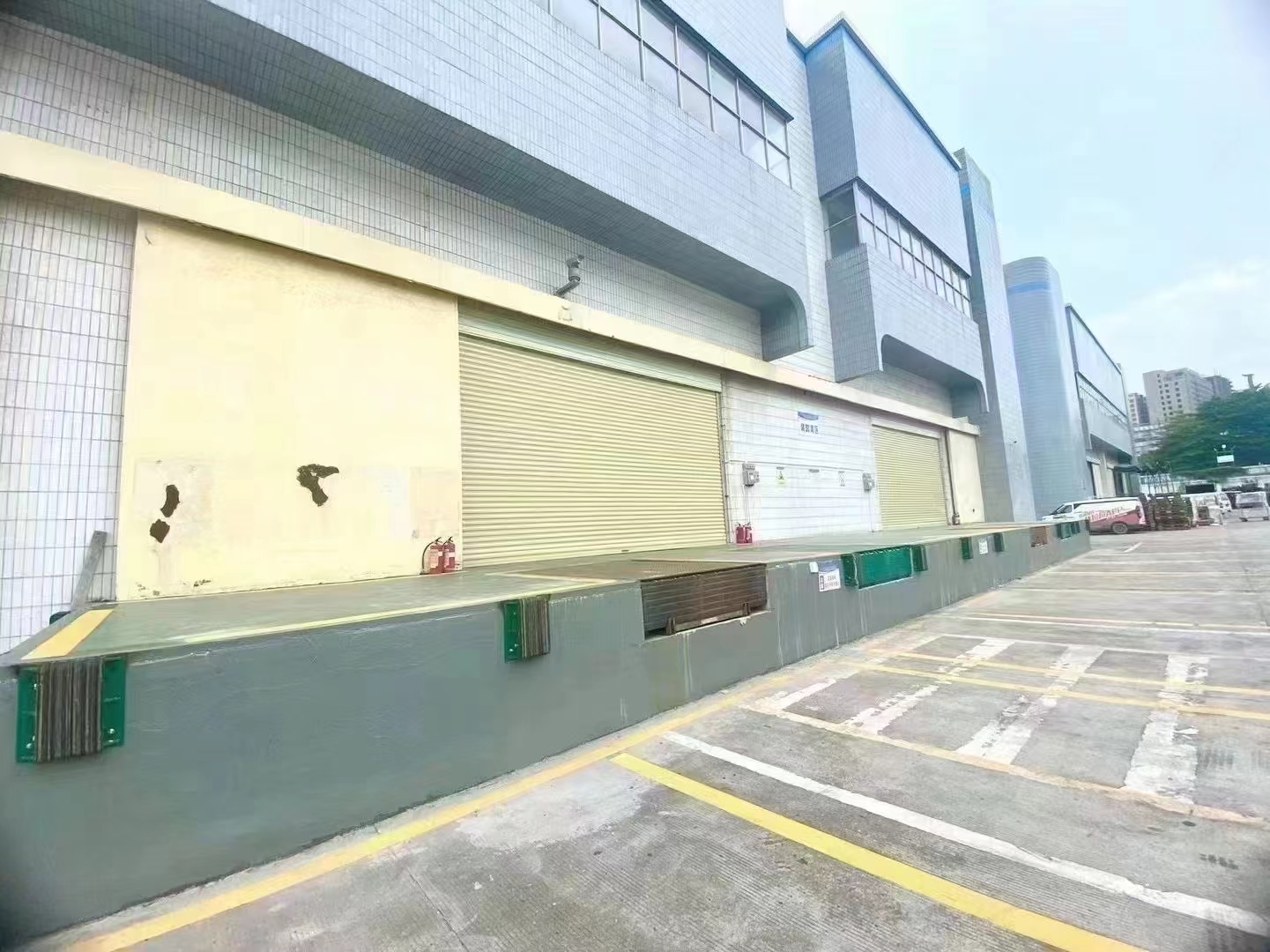 福永新出物流仓6000平厂房出租