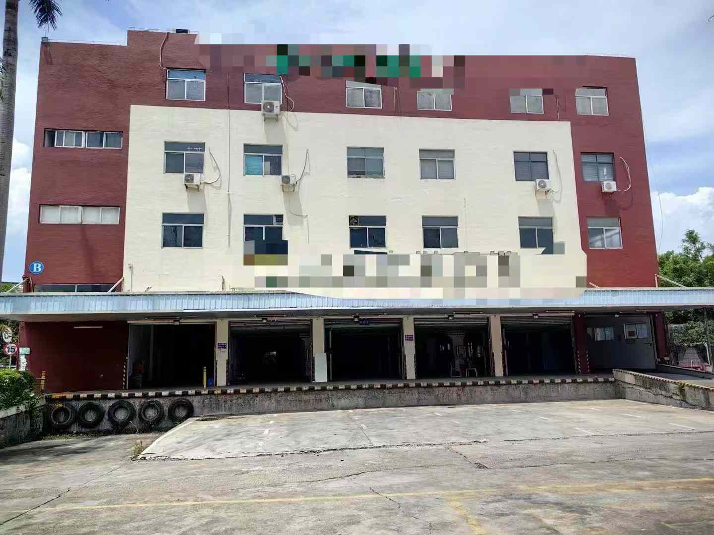 布吉一楼2700㎡带600㎡阁楼厂房出租