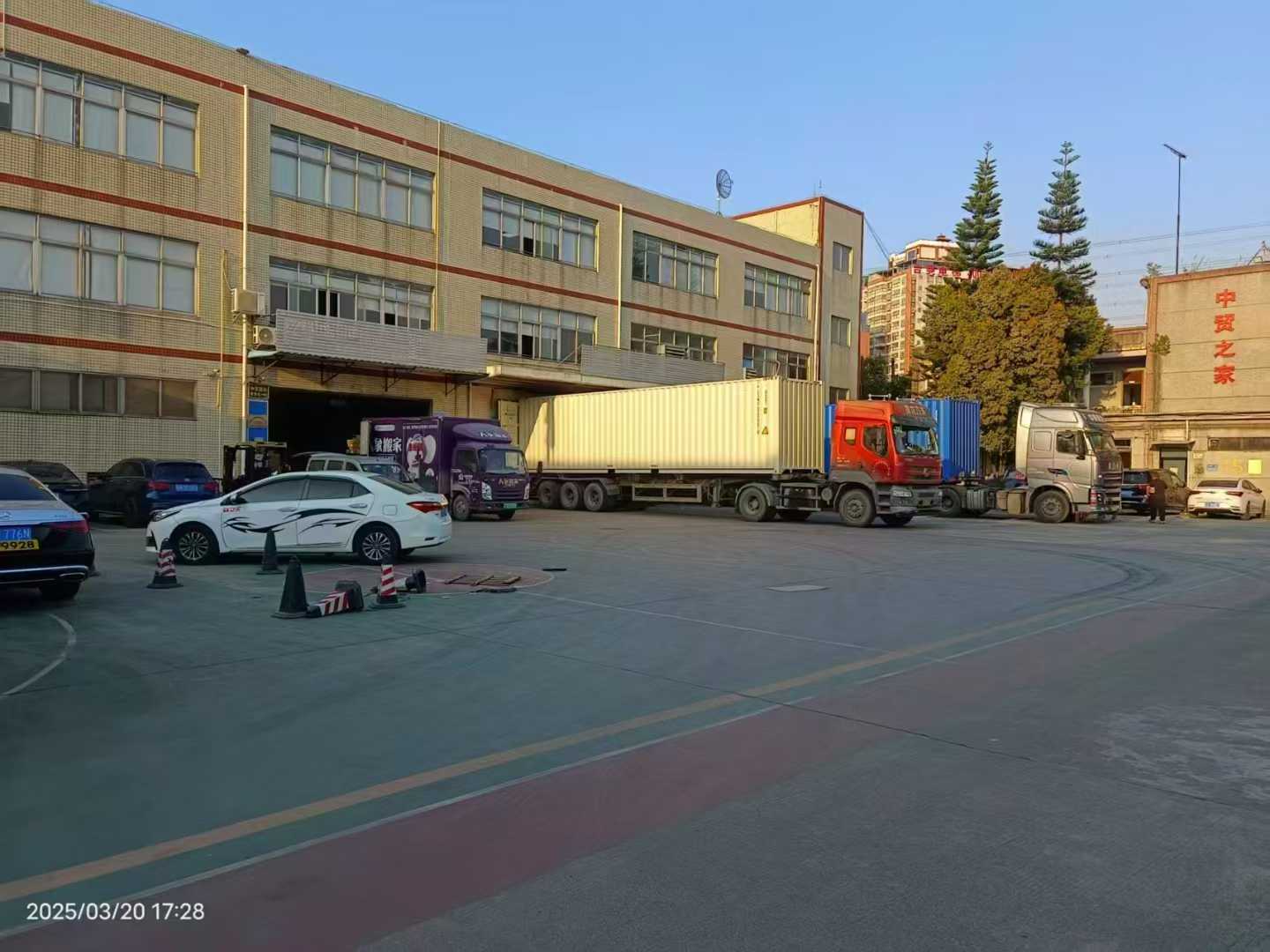 牛湖原房东物流仓库出租一楼带卸货平台3500平仓库出租