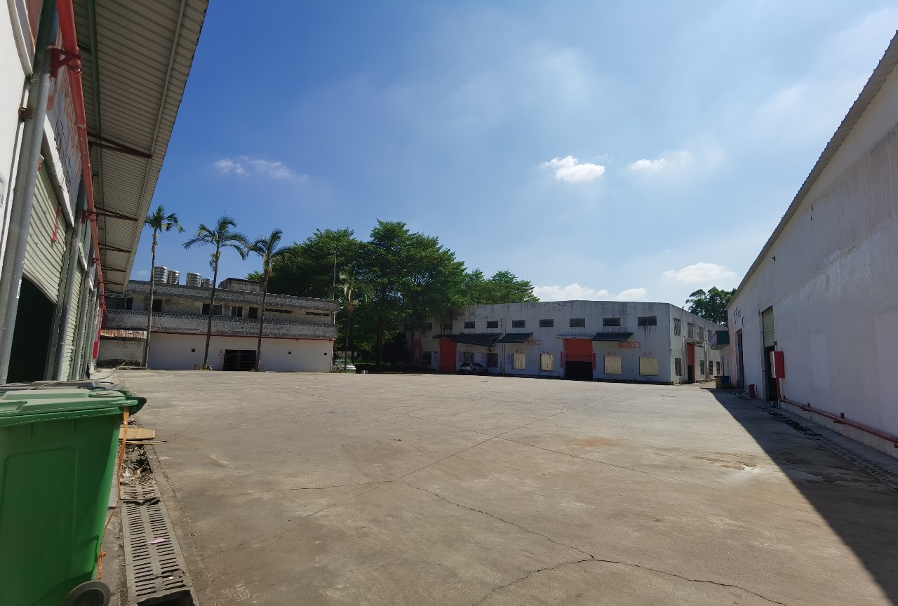 龙华区观澜牛湖地铁口3800平厂房出租