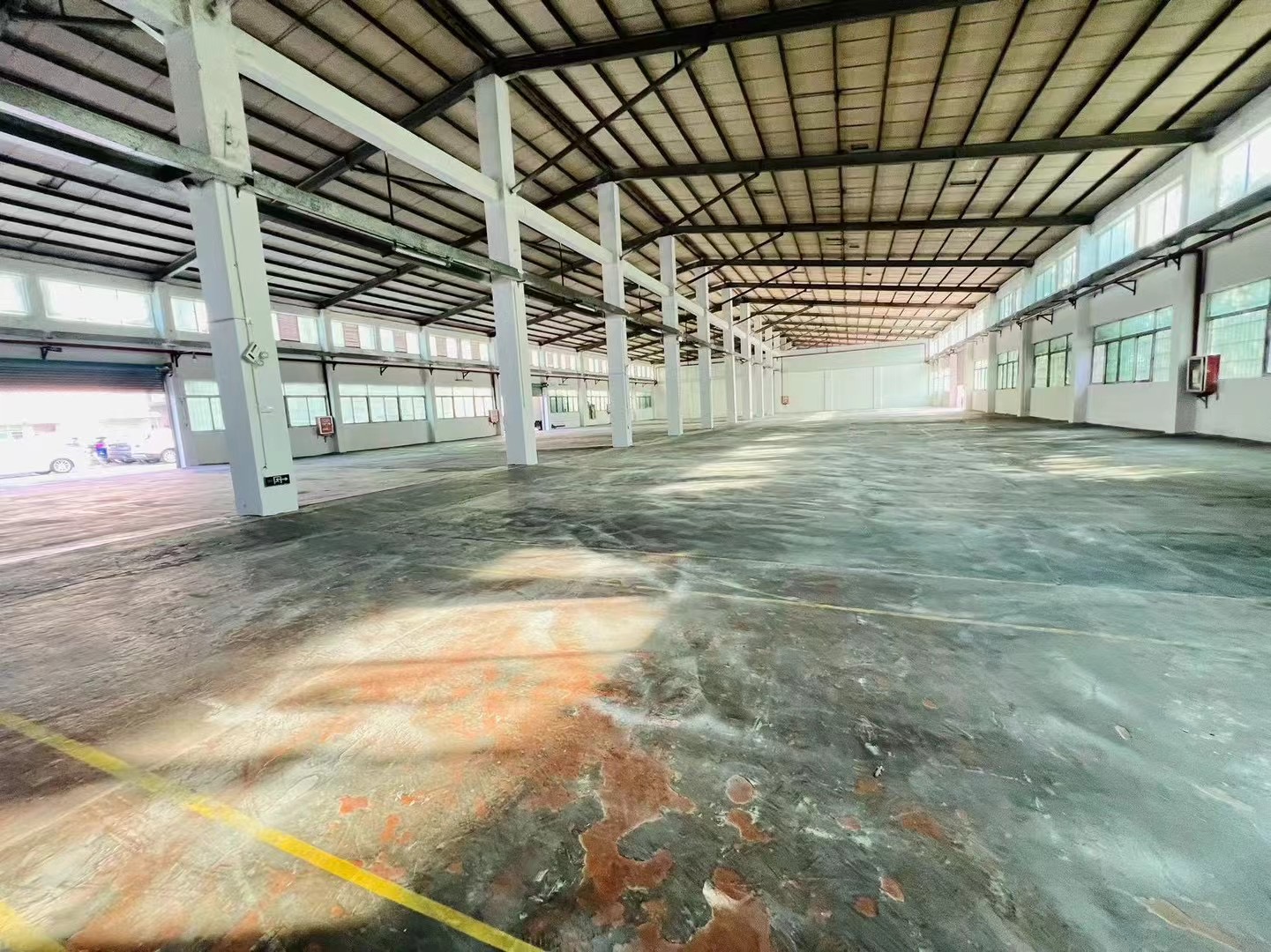 石岩石龙仔一楼2600平厂房出租