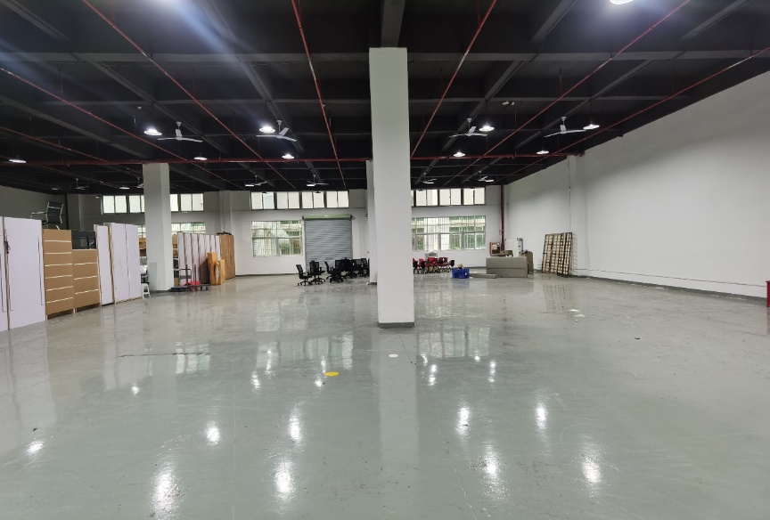 大浪商业中心鼎丰工业园 一楼840平厂房出租