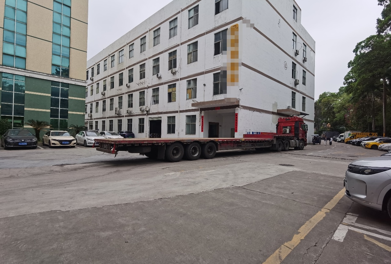 坂田环城北路1楼1300平方厂房出租