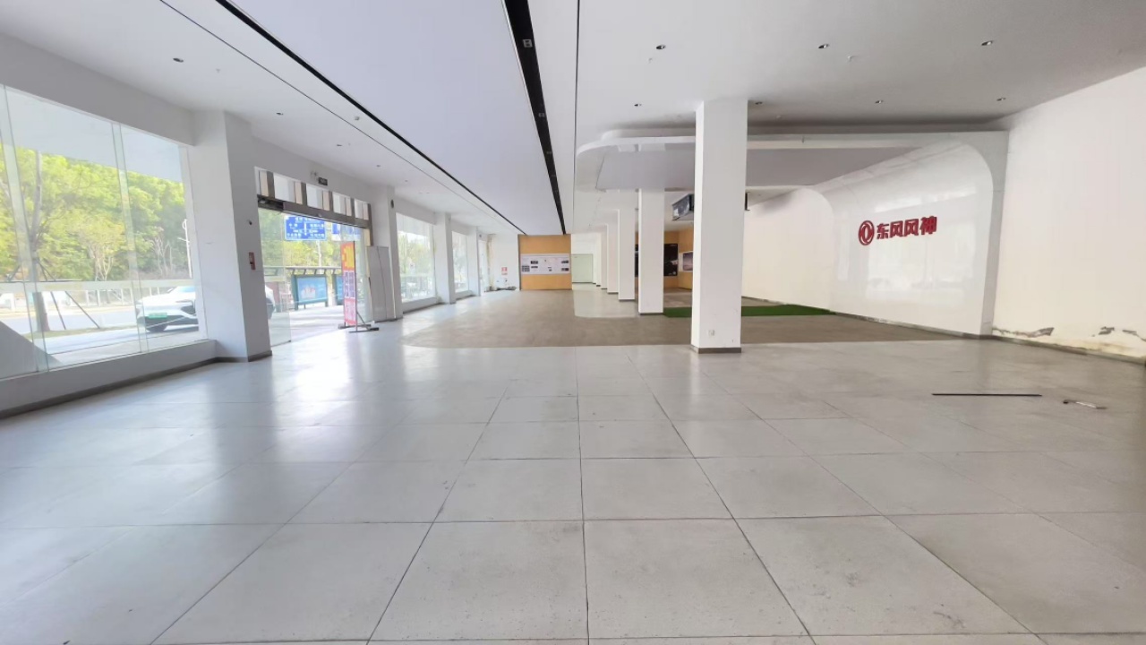 观澜松元4 S店一二楼商业招租面积3200平方商业厂房出租
