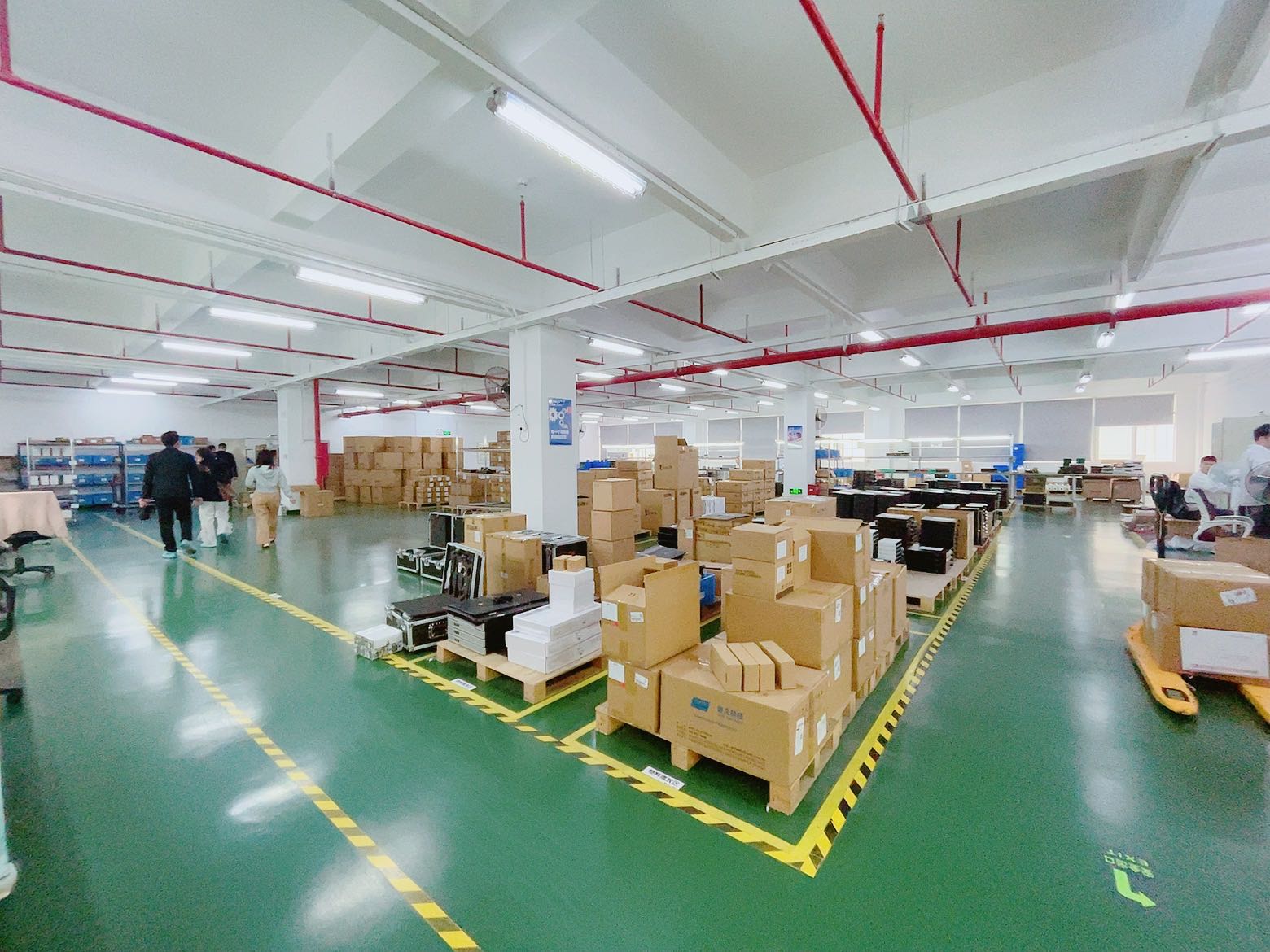 石岩石龙仔龙大机荷双高速出口六楼3400㎡ 精装修厂房出租