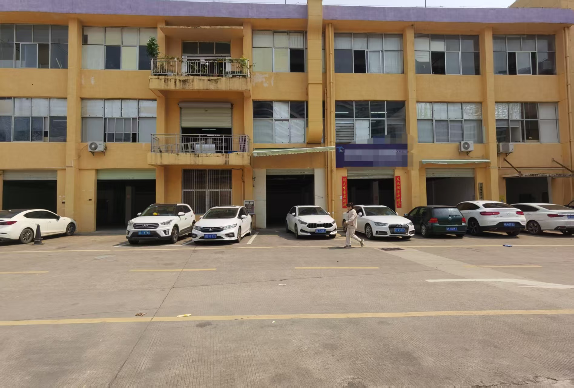 坂田主干道一楼700平厂房出租