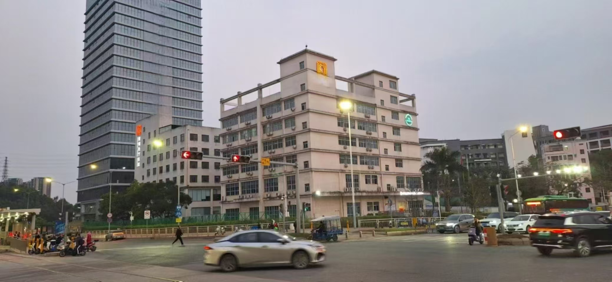 深圳龙华医院出租 整栋11000平医院出租