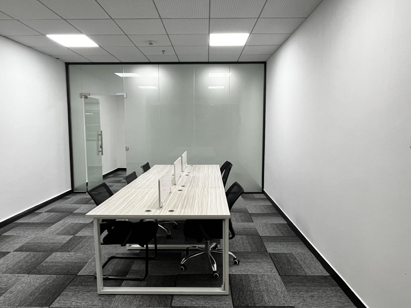 《天汇大厦》写字楼精装修77平办公室出租