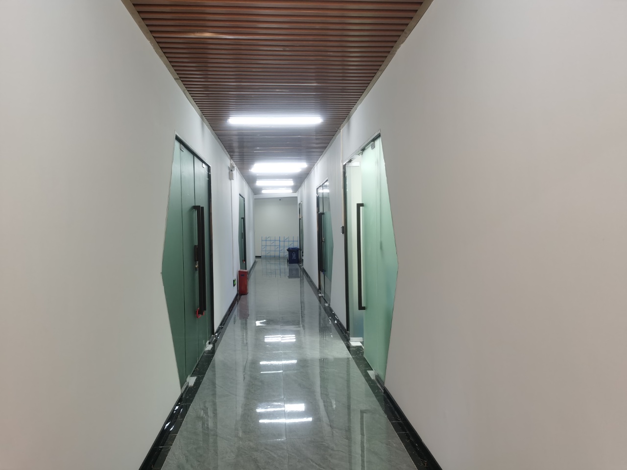 龙华高新园精装修450平精装修办公厂房出租