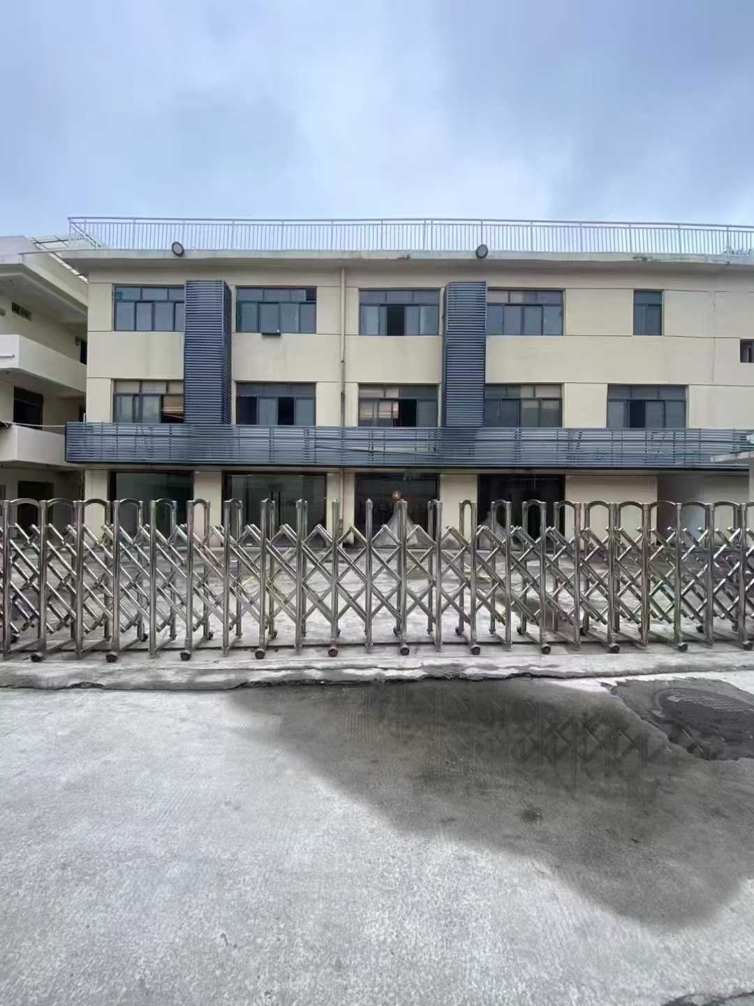 龙岗新生独门独院厂房1-3层1659平厂房出租