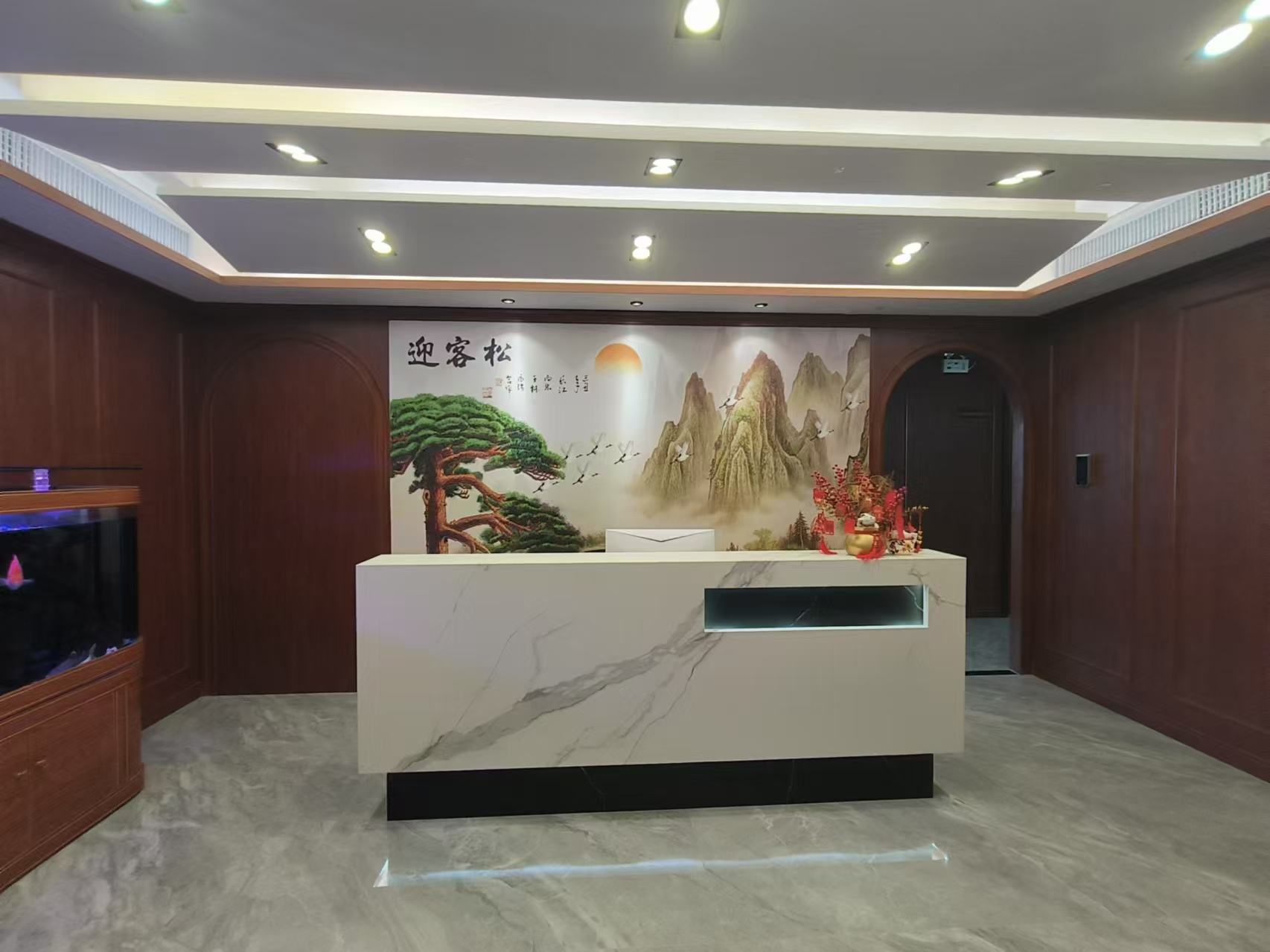 《华强创意园》精装修413平办室出租