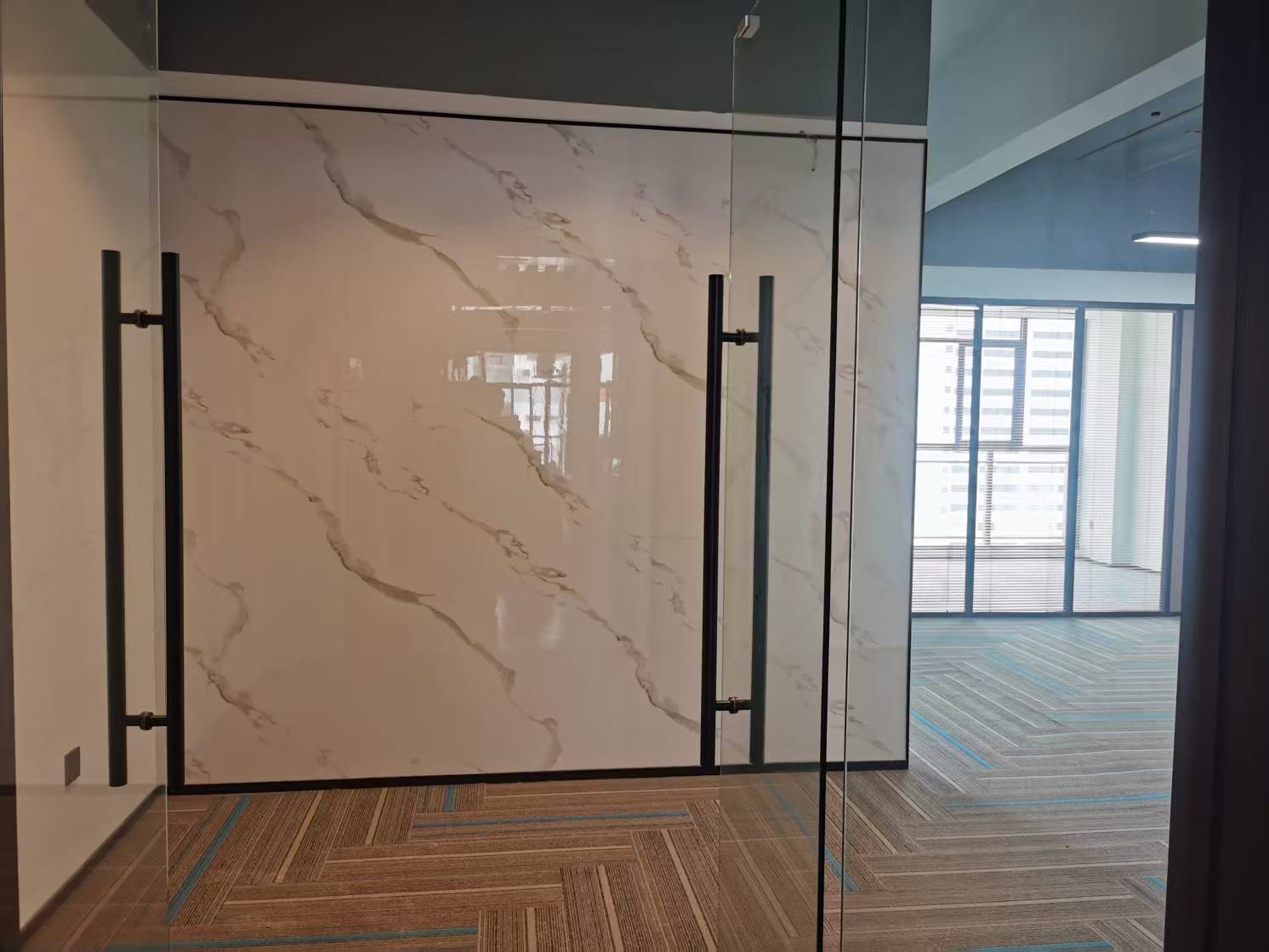 龙华清清湖精装修240平办公室出租