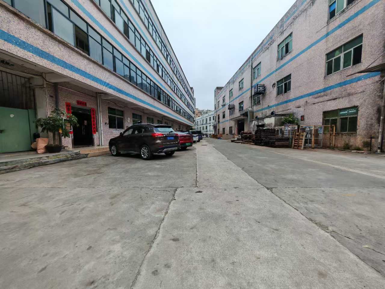 龙岗~ 五联社区 原房东独院 7000㎡厂房出租