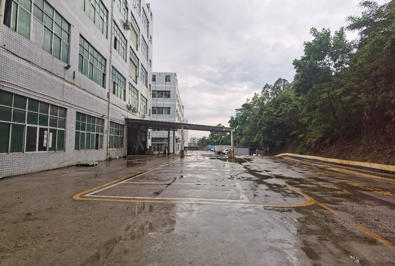 观澜靠近坂田原房东一楼3600平厂房出租