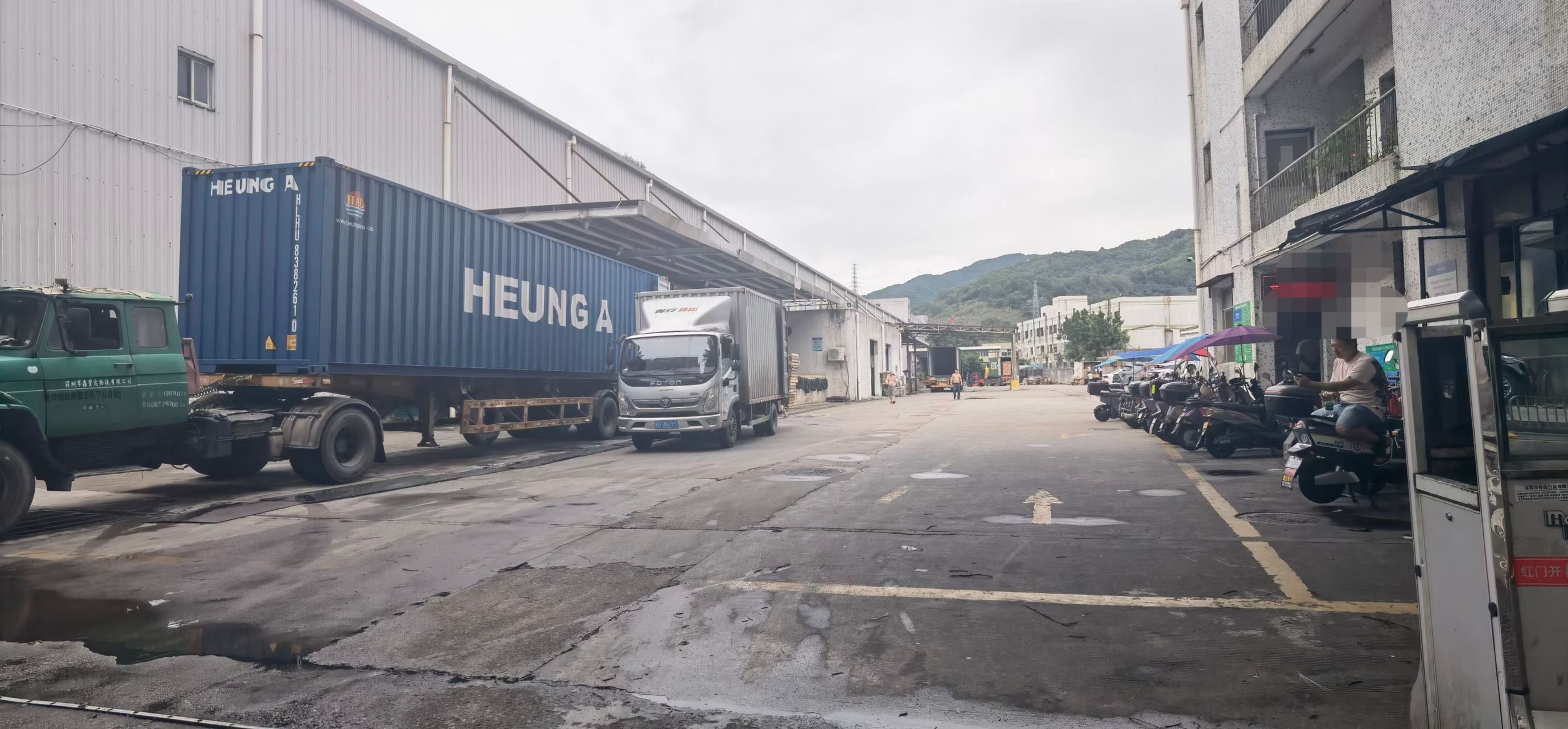 石岩地铁口与高速出口仓库厂房12米高钢构11000平厂房出租