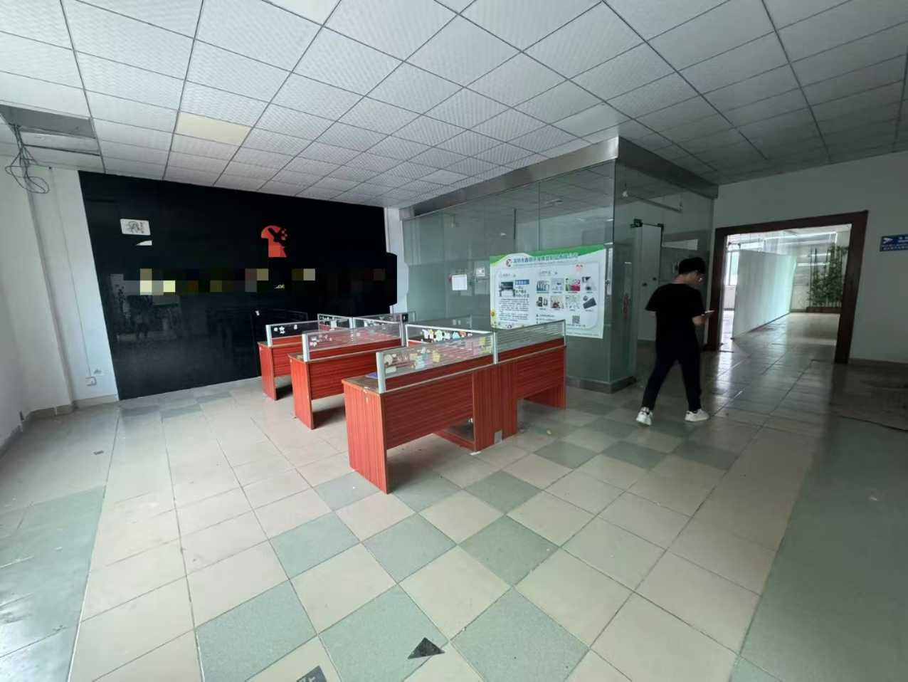 观澜牛湖新湖路二楼整层1500平方厂房出租