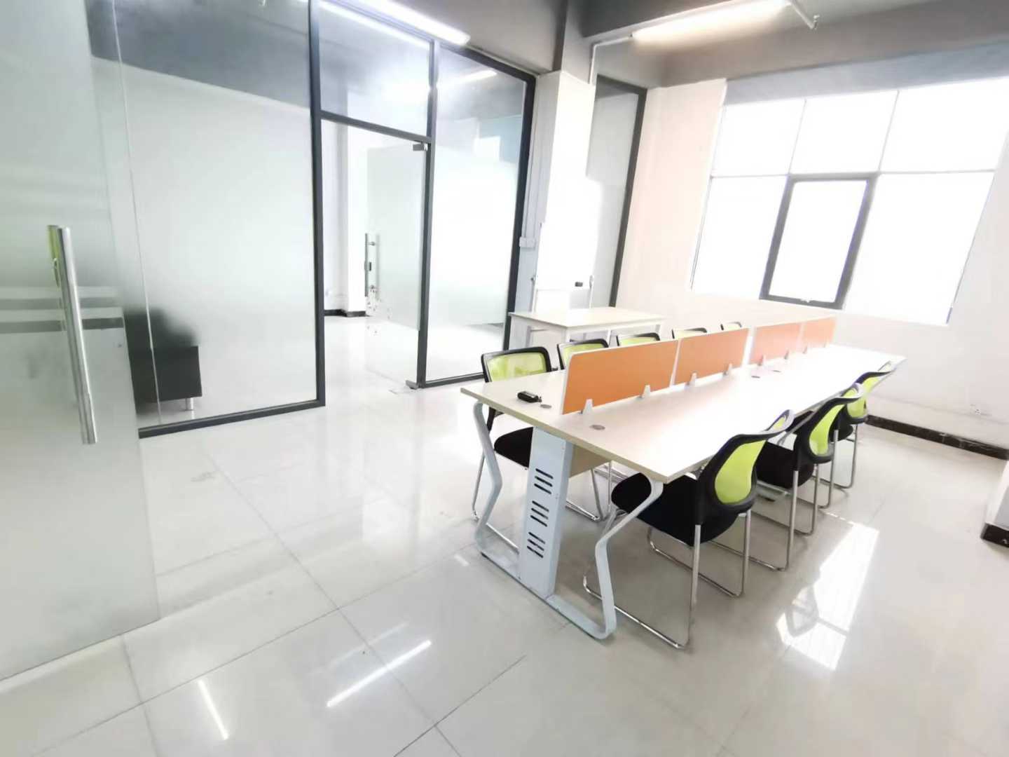 观澜竹村地铁口90平精装办公写字楼出租