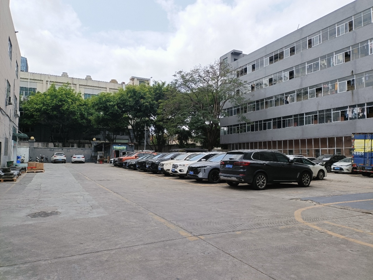 松岗罗田新出 一楼1500平厂房出租