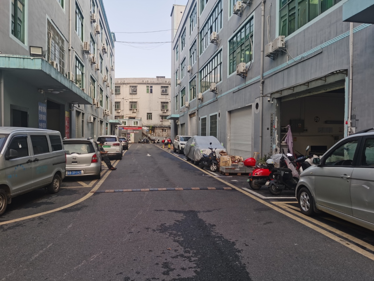 龙华大浪阳台山地铁口300米一楼280平 厂房出租