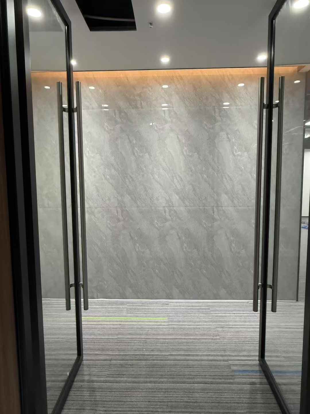 百瑞达大厦精装修401平办公室出租