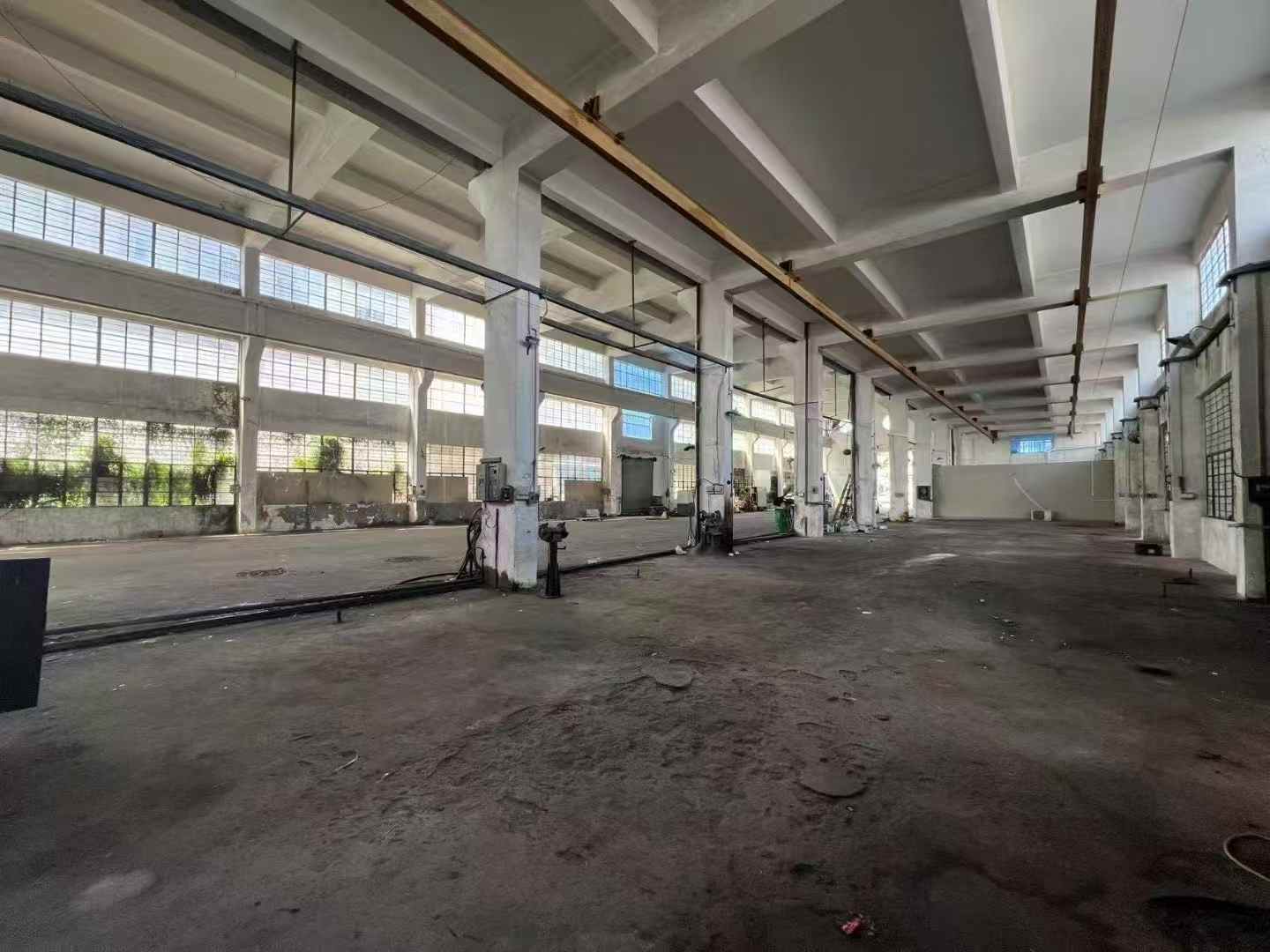 深圳平湖富民工业区原房东一楼2300平厂房出租