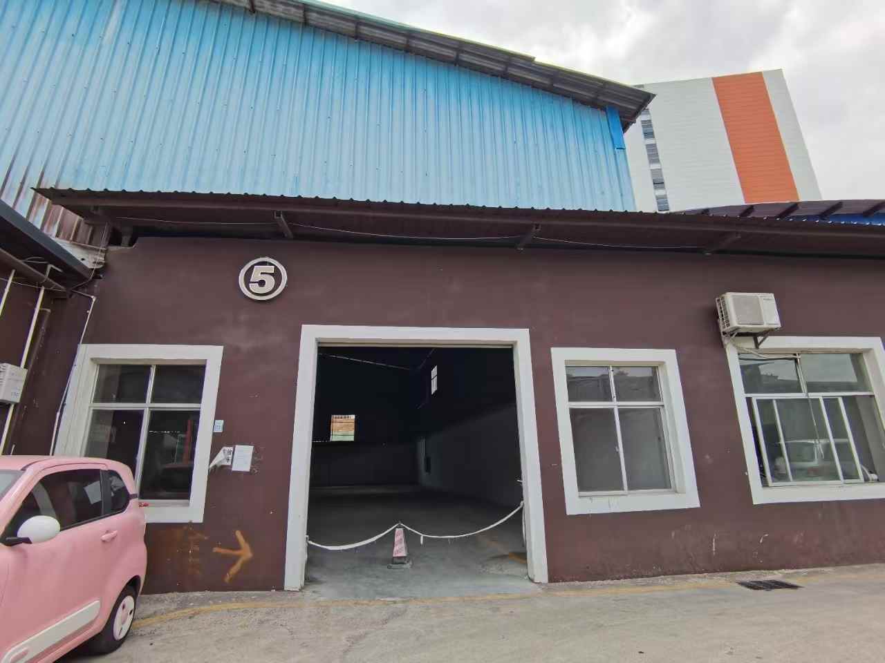 龙华观澜一楼1楼960平厂房出租