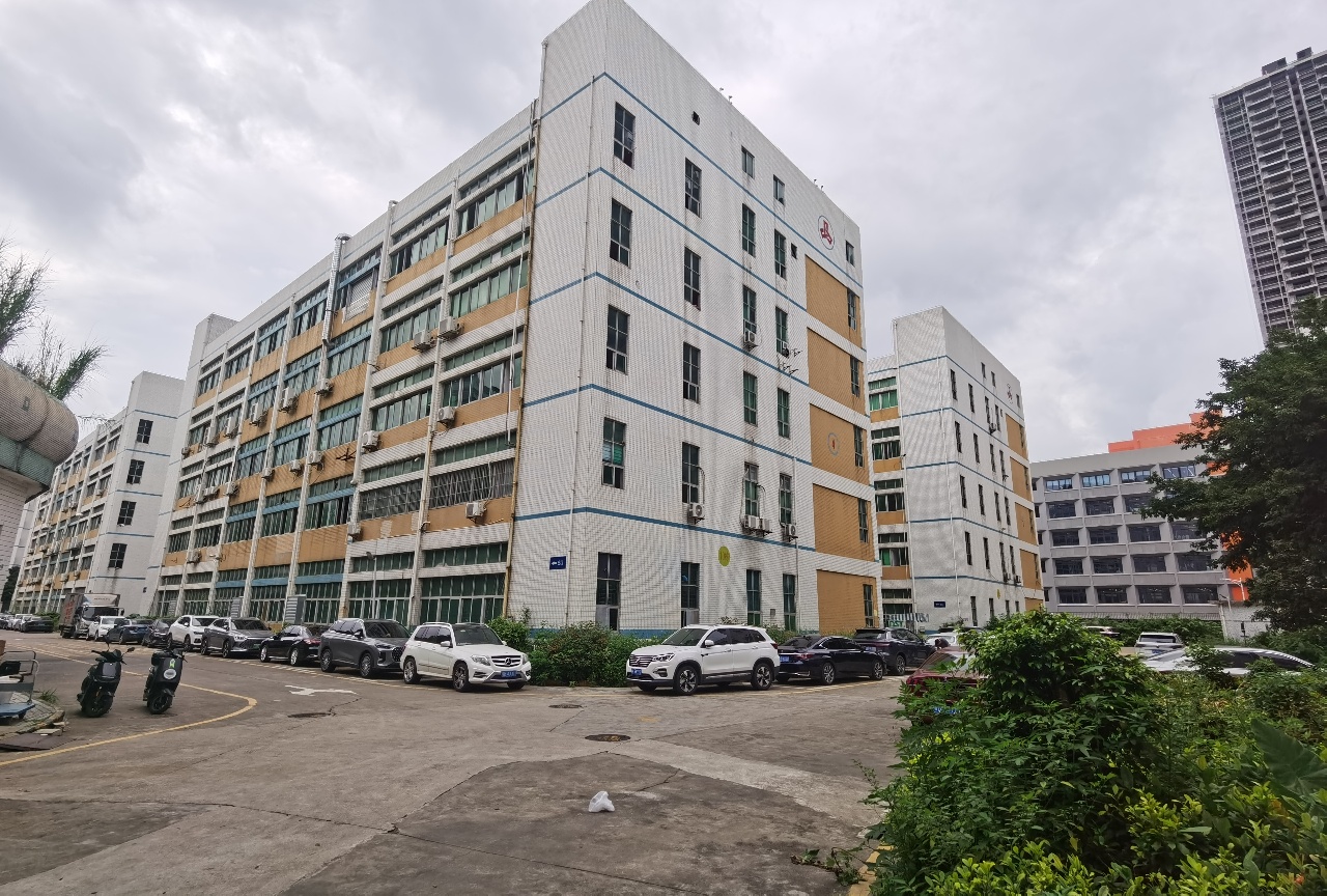 龙华油松花园式工业园整层1150平厂房出租