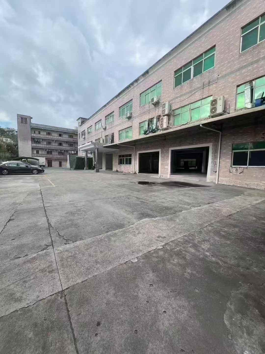 平湖木古站地铁口一楼厂房1050平厂房出租