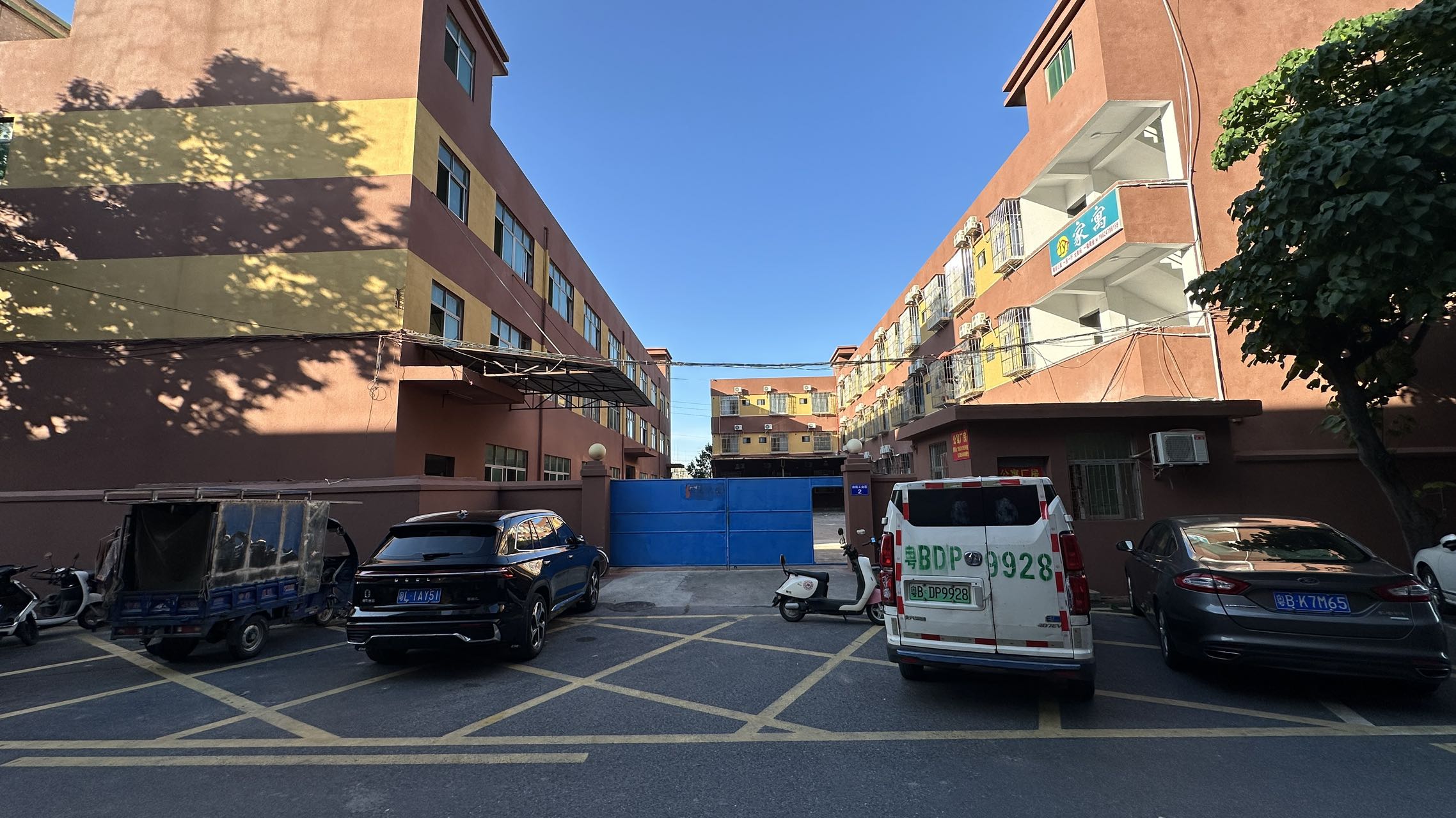 坪山中心区新出独门独院3600平厂房出租