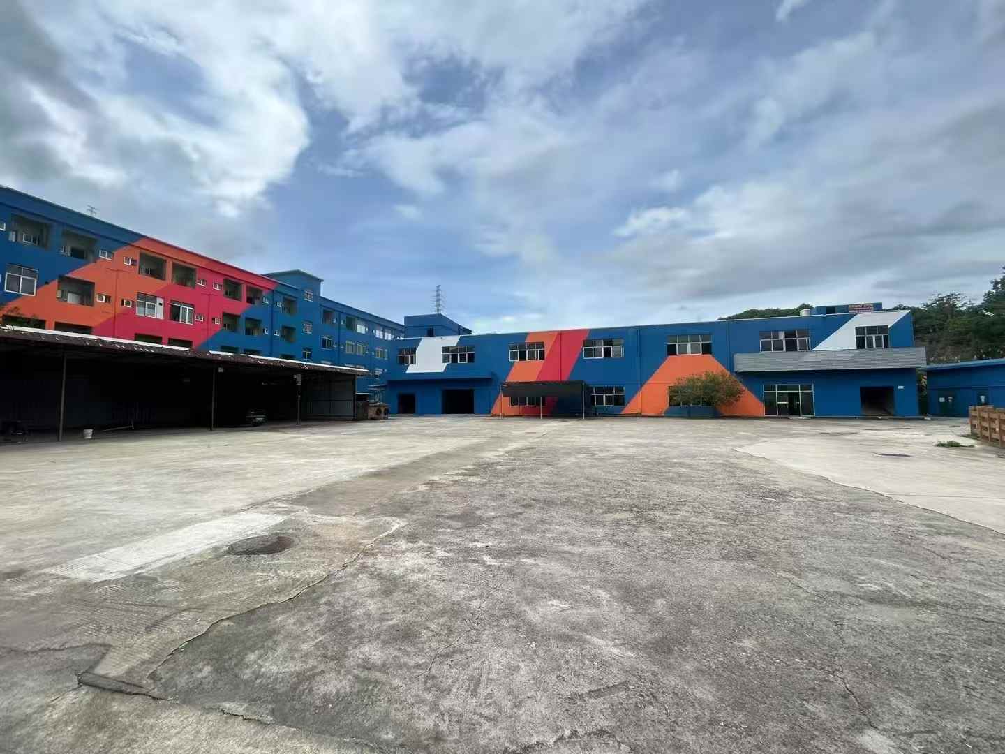 深圳坪山主干道旁边原房东独院厂房8000平厂房出租