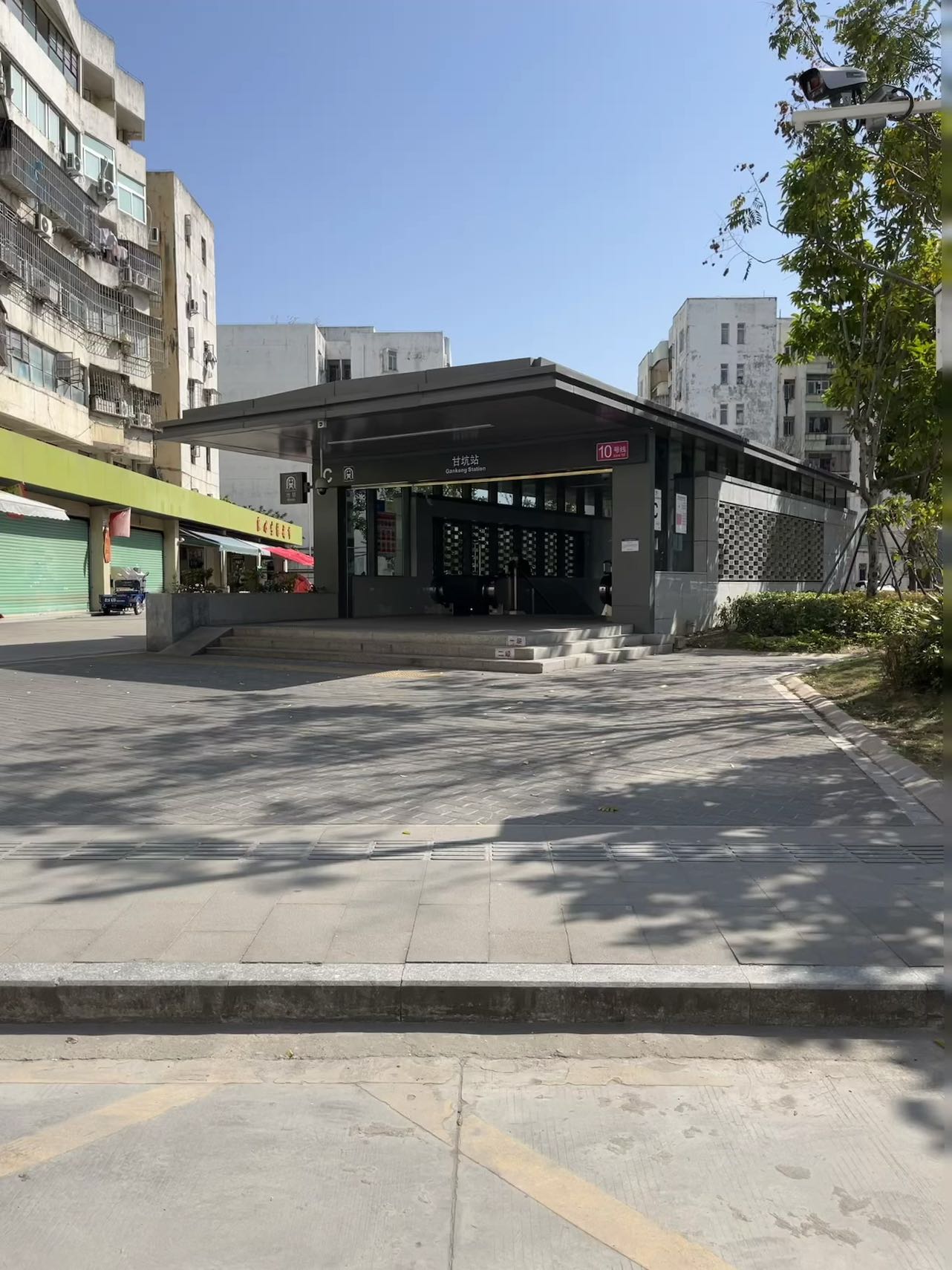 秀峰工业城地铁口零距离楼上200平米带装修厂房仓库出租