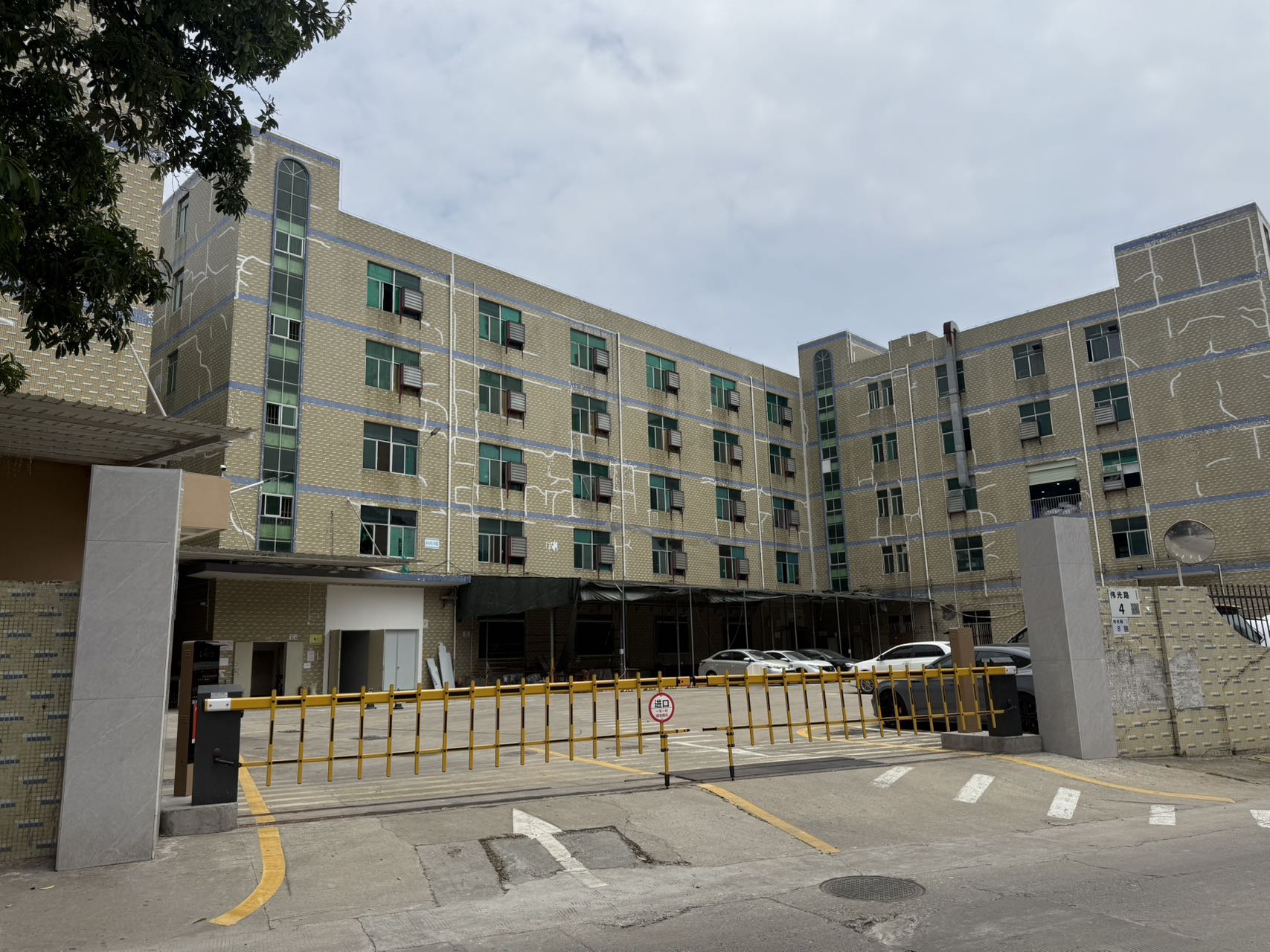 平湖鹅公岭整层1800平厂房出租