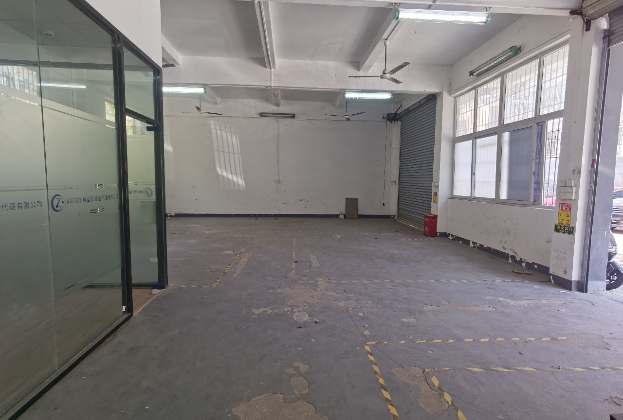 坂田杨美地铁口一楼300平厂房出租