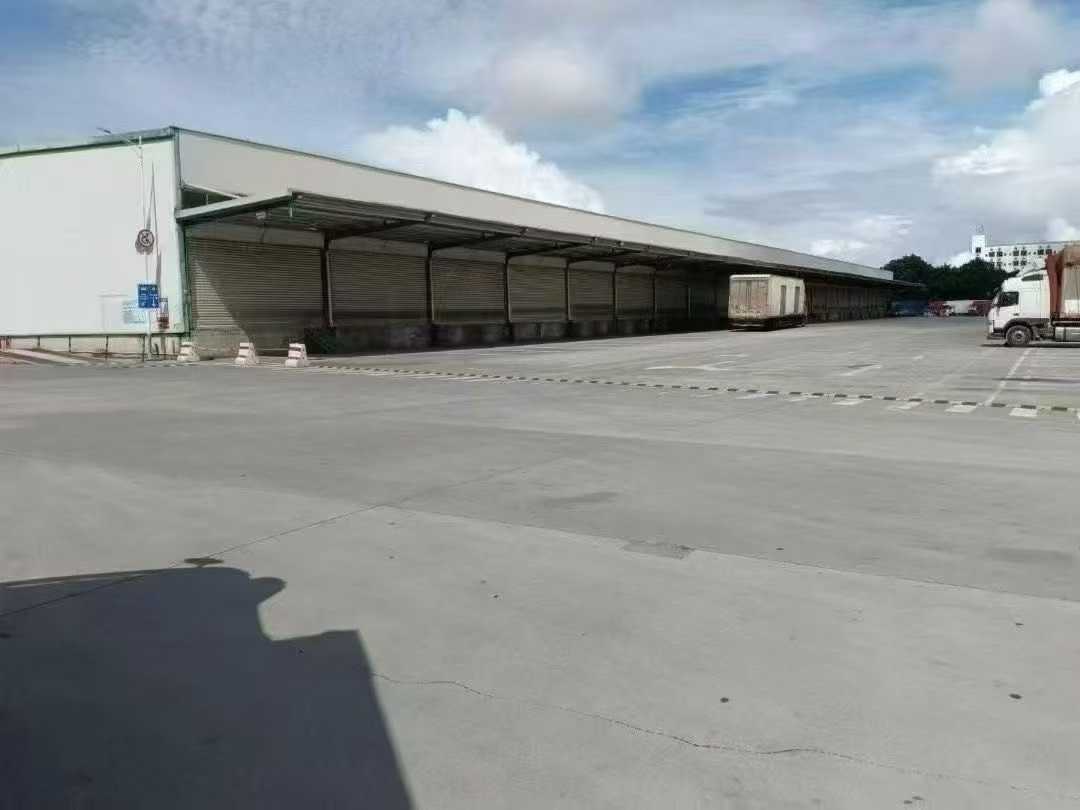 福永107国道旁物流园10000平方仓库出租