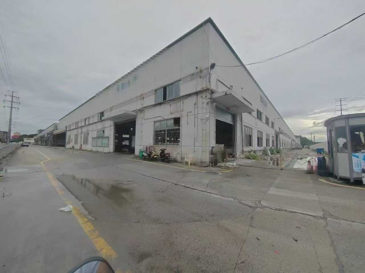 松岗燕川主干道边上新出原房东单一层钢构厂房20000平岀租