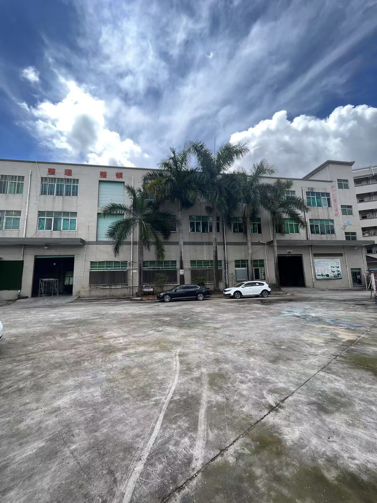 平湖华南城边新木原房东独门独院3300平厂房出租