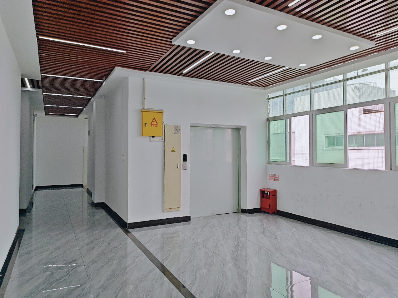 龙华大浪精装修216平厂房出租