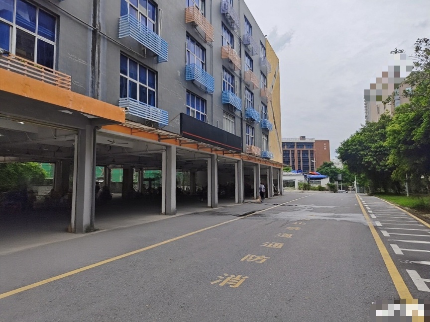 龙华油松壹城中心 1楼1480平厂房出租