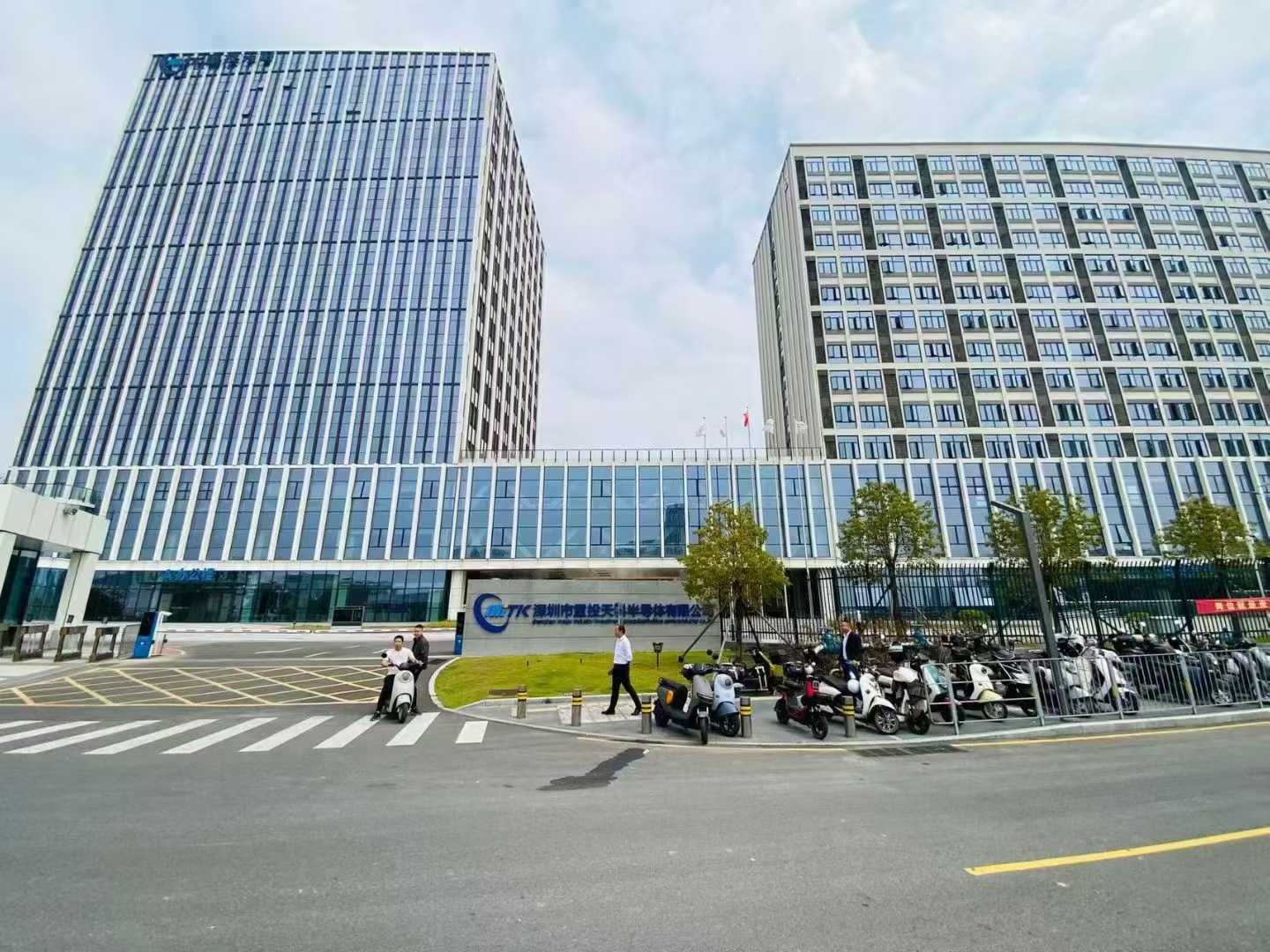 石岩工业上楼项目单层2028平厂房出租