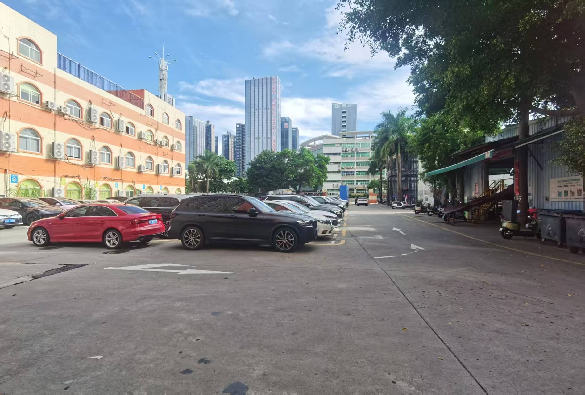 龙华清湖地铁口一楼900平厂房出租