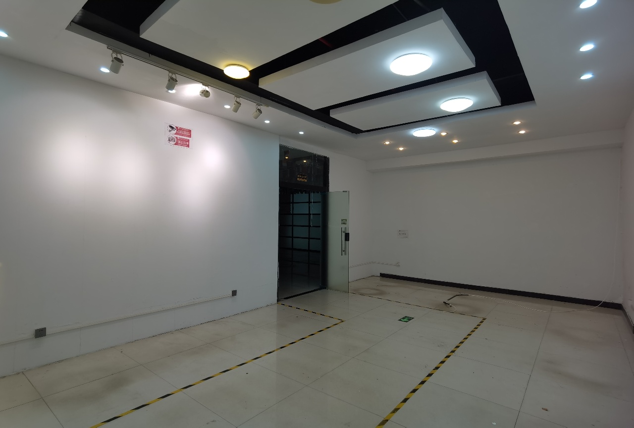 龙华大浪商业中心三楼1500平厂房出租